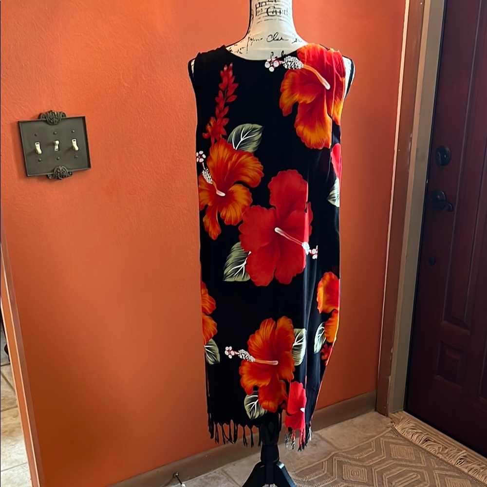 Floral Sleeveless Dress - Black and Red - Picture 3 of 6